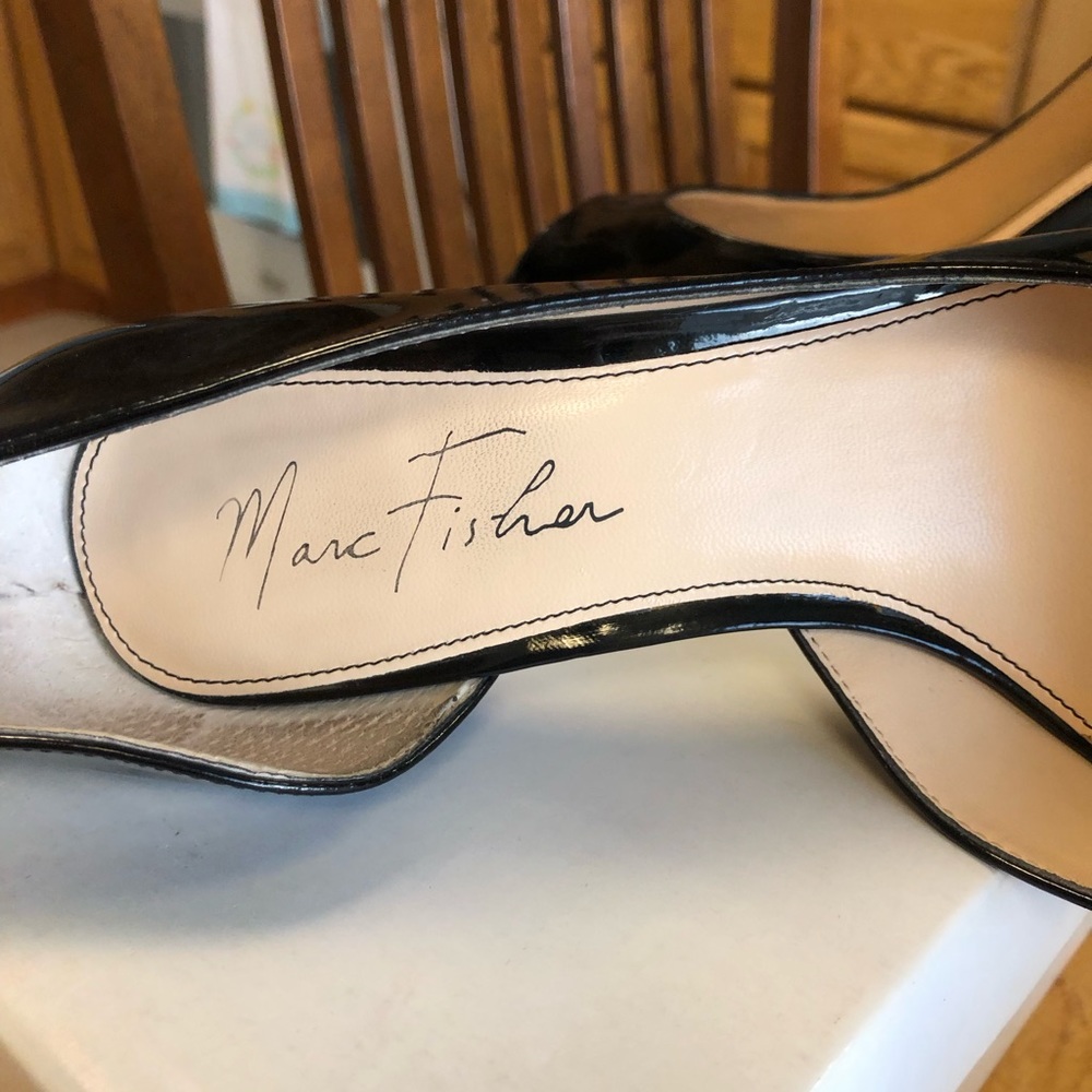Black patent dressy heels